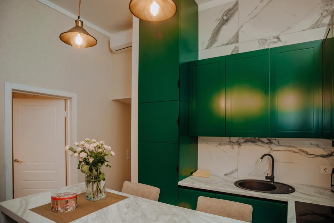 V.I.P Apartments Dominikanos Lviv Extérieur photo