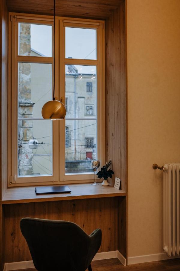 V.I.P Apartments Dominikanos Lviv Extérieur photo
